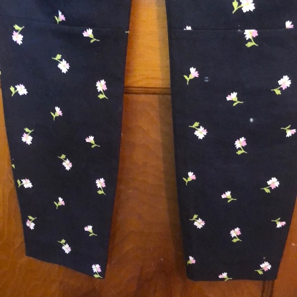 J.Crew Factory Navy floral Winnie Capri pant;Sz 0 - Picture 8 of 10